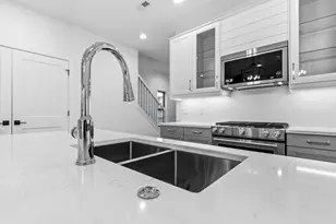 317 Maple St, Pardeeville, WI 53954 - Photo 8