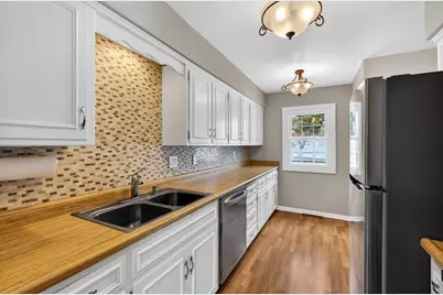 7312 Old Sauk Road, Madison, WI 53717 - Photo 8