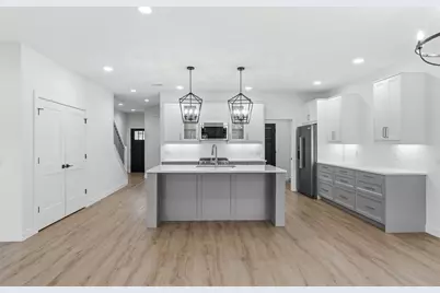 317 Maple Street, Pardeeville, WI 53954 - Photo 4