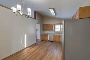 2806 Wentworth Dr, Madison, WI 53719 - Photo 12