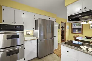 1810 Lewon Dr, Madison, WI 53711 - Photo 16