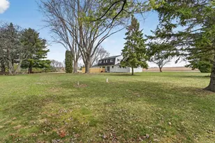 5905 Rattman Rd, Madison, WI 53718 - Photo 8