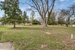 5905 Rattman Rd, Madison, WI 53718 - Photo 6