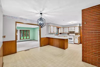 426 Blankenheim Lane, Sun Prairie, WI 53590 - Photo 6