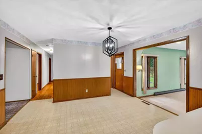 426 Blankenheim Lane, Sun Prairie, WI 53590 - Photo 8