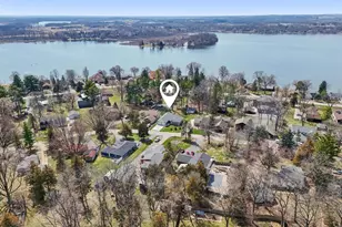 W9063 Lakeview Dr, Cambridge, WI 53523 - Photo 2