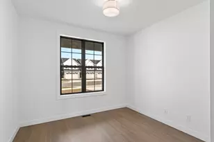 305 Willow St, Pardeeville, WI 53954 - Photo 30