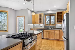 2082 Tower Dr, Stoughton, WI 53589 - Photo 6