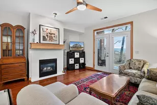 8253 Mayo Dr, Madison, WI 53719 - Photo 10