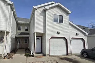 939 Rockefeller Ln, Madison, WI 53704 - Photo 1
