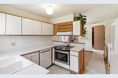 3217 Nottingham Way, Madison, WI 53713 - Photo 14
