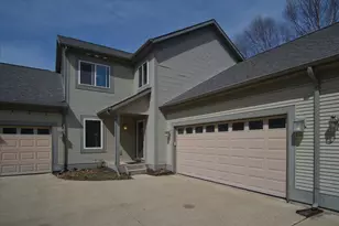 713 Harrington Dr, Madison, WI 53718 - Photo 2