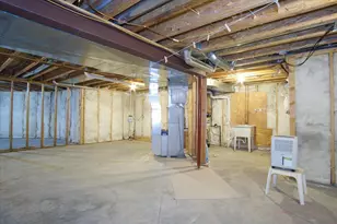 713 Harrington Dr, Madison, WI 53718 - Photo 50