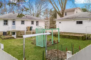 1710 Camus Ln, Madison, WI 53705 - Photo 8