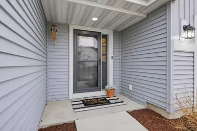 987 Griffin Way, DeForest, WI 53532 - Photo 2