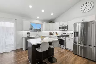 987 Griffin Way, DeForest, WI 53532 - Photo 14