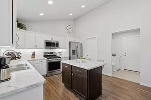 987 Griffin Way, DeForest, WI 53532 - Photo 10