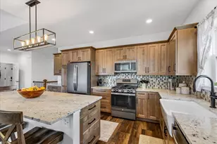 107 Cobblestone Dr, Lodi, WI 53555 - Photo 8
