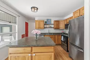 2002 Rae Ln, Madison, WI 53711 - Photo 10