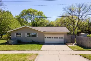 2002 Rae Ln, Madison, WI 53711 - Photo 4