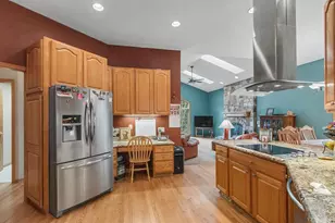 10 Vienna Cir, Madison, WI 53718 - Photo 4