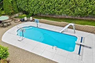 10 Vienna Cir, Madison, WI 53718 - Photo 2