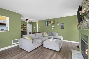6717 Park Edge Dr, Madison, WI 53719 - Photo 10