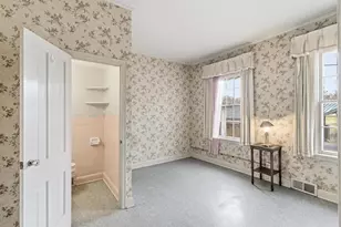 809 W Edgewater St, Portage, WI 53901 - Photo 10