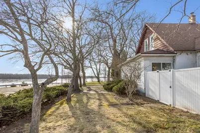 809 W Edgewater Street, Portage, WI 53901 - Photo 32