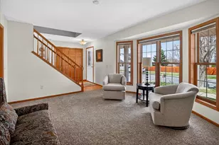 6825 Bluff Point Dr, Madison, WI 53718 - Photo 4