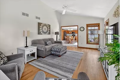 6825 Bluff Point Drive, Madison, WI 53718 - Photo 14