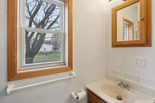 802 W Franklin St, Portage, WI 53901 - Photo 24