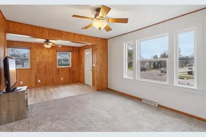 802 W Franklin Street, Portage, WI 53901 - Photo 8
