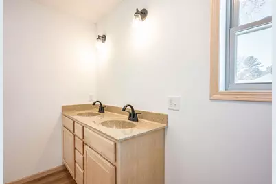 1618 Michigan Avenue, Wisconsin Dells, WI 53965 - Photo 32