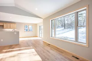 1618 Michigan Ave, Wisconsin Dells, WI 53965 - Photo 12