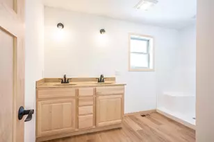 1618 Michigan Ave, Wisconsin Dells, WI 53965 - Photo 30