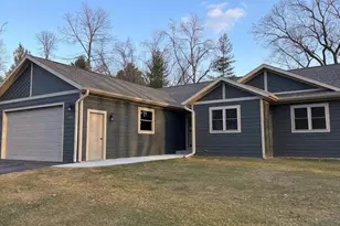 1618 Michigan Ave, Wisconsin Dells, WI 53965 - Photo 4