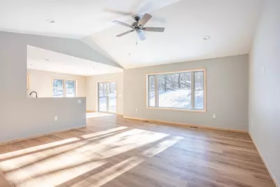 1618 Michigan Avenue, Wisconsin Dells, WI 53965 - Photo 8