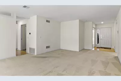 7204 Saukdale Drive, Madison, WI 53717 - Photo 4