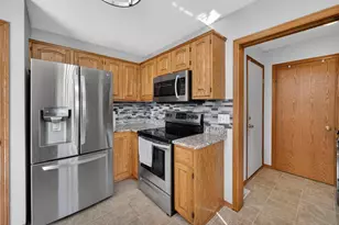 603 Sunnybrook Dr, DeForest, WI 53532 - Photo 16