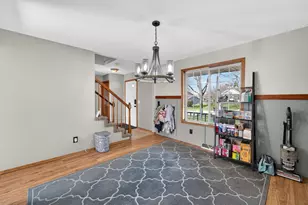 603 Sunnybrook Dr, DeForest, WI 53532 - Photo 4