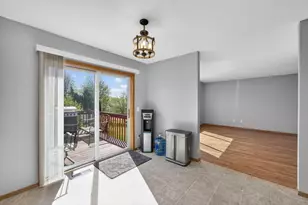603 Sunnybrook Dr, DeForest, WI 53532 - Photo 18