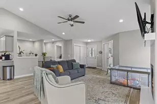 6282 Stone Gate Dr, Madison, WI 53719 - Photo 8