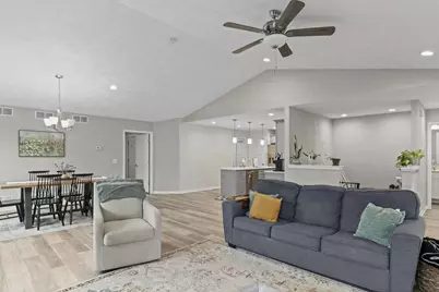 6282 Stone Gate Drive, Madison, WI 53719 - Photo 10