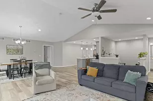 6282 Stone Gate Dr, Madison, WI 53719 - Photo 10