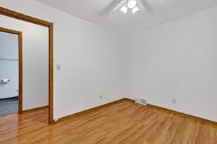 3160 S 95th St, Milwaukee, WI 53227 - Photo 24