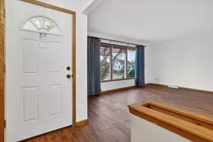 3160 S 95th St, Milwaukee, WI 53227 - Photo 8