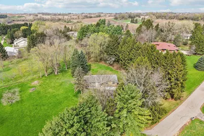 5963 Cherokee Valley Pass, Waunakee, WI 53597 - Photo 4