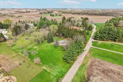 5963 Cherokee Valley Pass, Waunakee, WI 53597 - Photo 2
