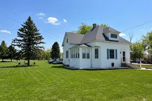 129 W Beloit St, Darien, WI 53114 - Photo 14